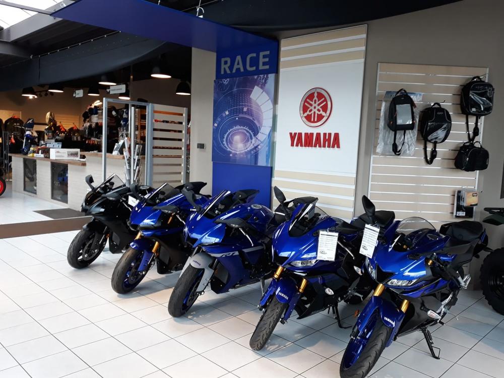Yamaha neuves de stock chez KM Motos à Lontzen